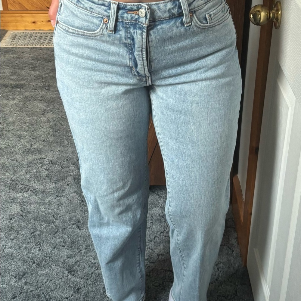 Old Navy Women's Light Wash Straight Leg Jeans